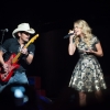 Brad-Paisley-Carrie-Underwood-Bridgestone-Arena-Nashville-2014-CountryMusicIsLove.jpg