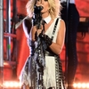 carrie-underwood-at-50th-annual-cma-awards-in-nashville_14.jpg