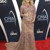 carrie-underwood-at-52nd-annual-cma-awards-at-the-bridgestone-arena-in-nashville-10.jpg