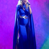 carrie-underwood-earns-standing-ovation-with-rousing-love-wins-after-announcing-she-s-expecting-a-bo_193101_.jpg