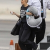 Carrie-Underwood-Arriving-in-Los-Angeles--22.jpg