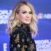look-carrie-underwood-stuns-on-peoples-choice-awards-red-carpet.jpeg